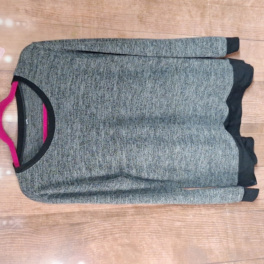 GRAY AND BLACK SIZE LARGE SWEATSHIRT